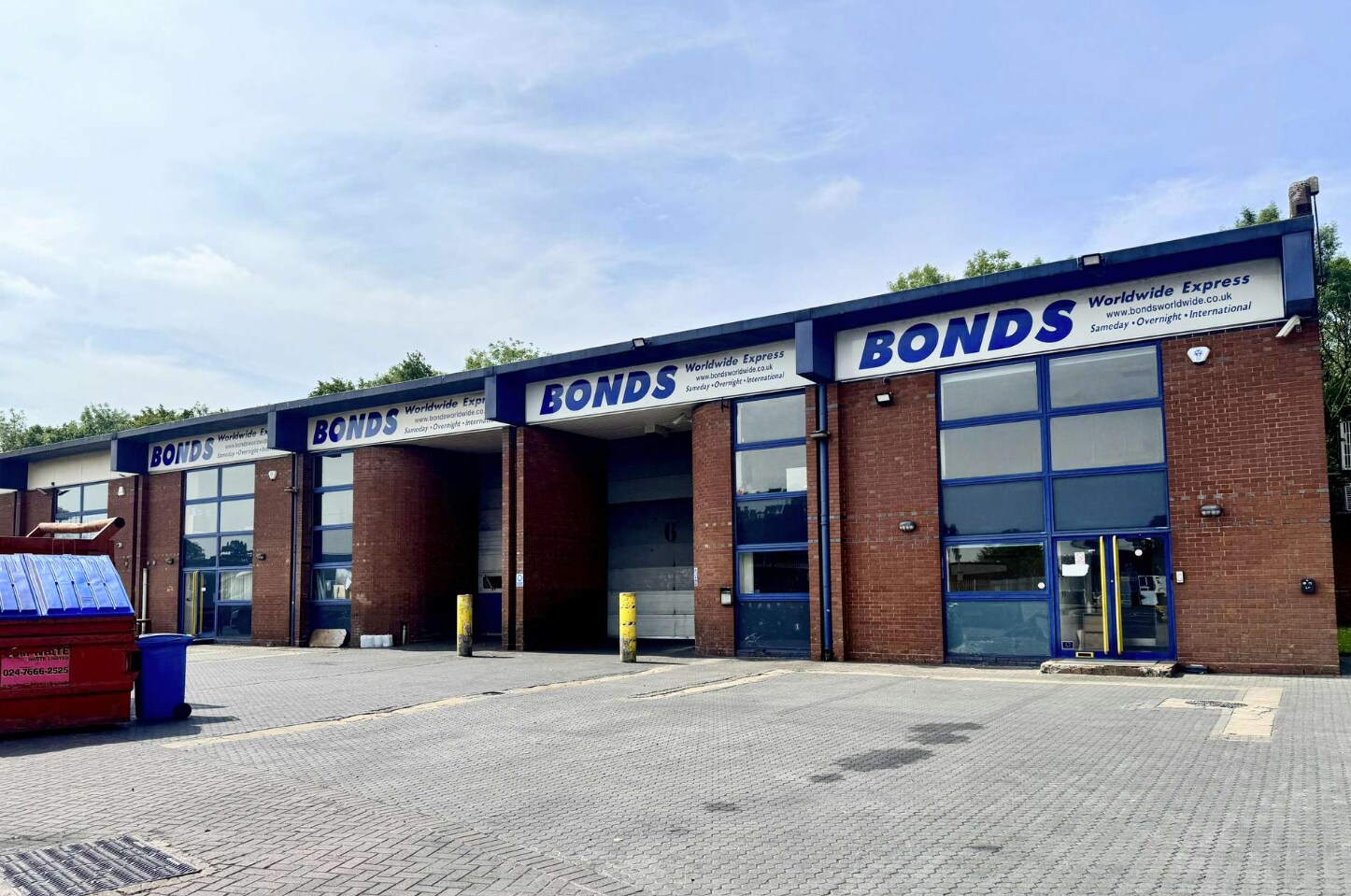 Birmingham Airport, Birmingham à louer Photo principale– Image 1 sur 2