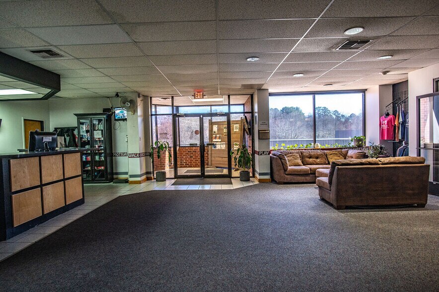 2628 Bill Owens Pky, Longview, TX à vendre - Photo intérieure – Image 3 sur 24