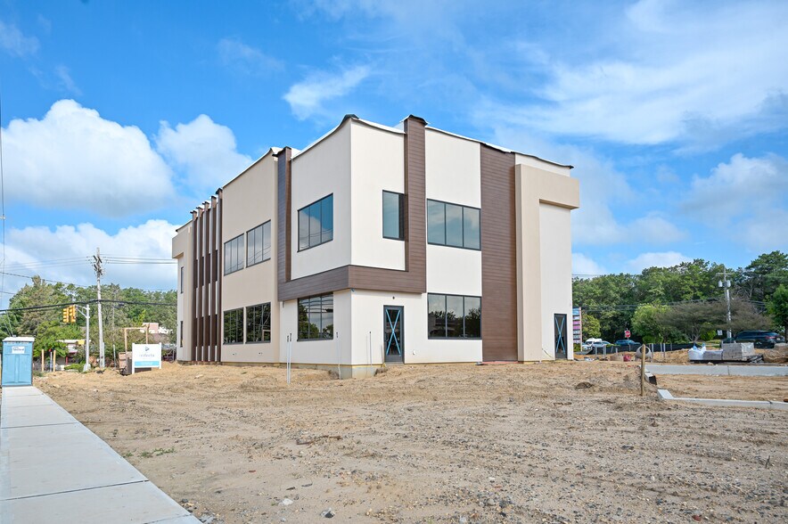 2100 W County Line Rd, Jackson, NJ à louer - Photo de l’immeuble – Image 3 sur 12