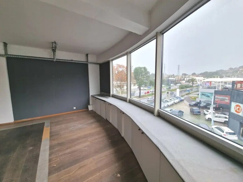 Bureau dans Le Cannet à louer - Photo de l’immeuble – Image 3 sur 5