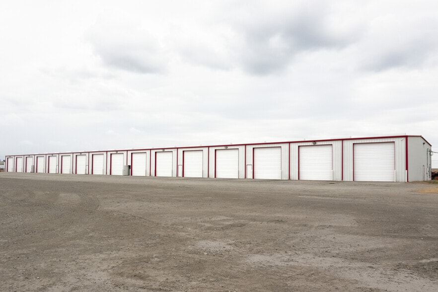 4599 I-69, Robstown, TX à louer - Photo de l’immeuble – Image 3 sur 7