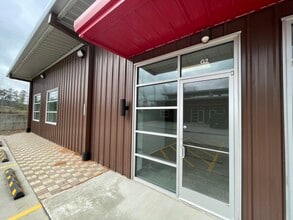 331 Corporate Wood Dr, Magnolia, TX à louer Photo de l’immeuble– Image 2 sur 16