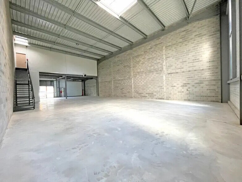 25 Rue Des Usines, Fenouillet à louer - Photo intérieure – Image 3 sur 24