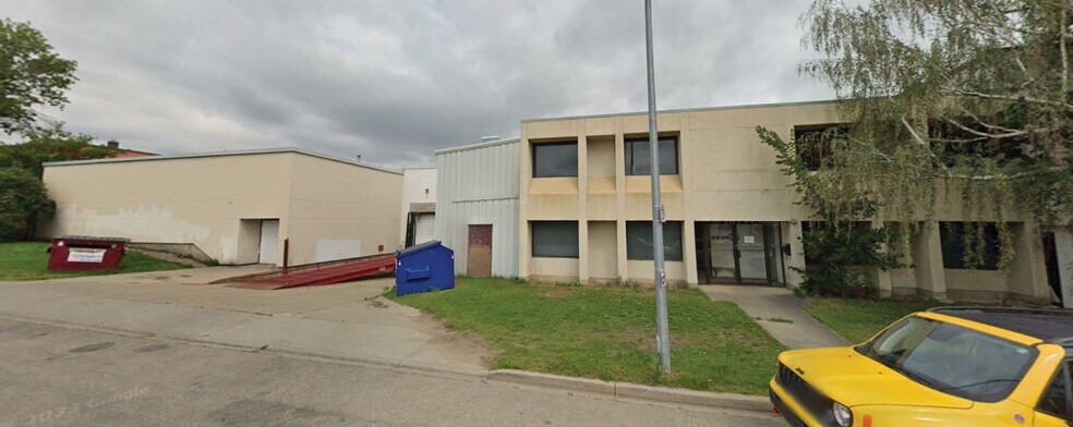 9930 78th Ave NW, Edmonton, AB à louer - Photo de l’immeuble – Image 1 sur 3