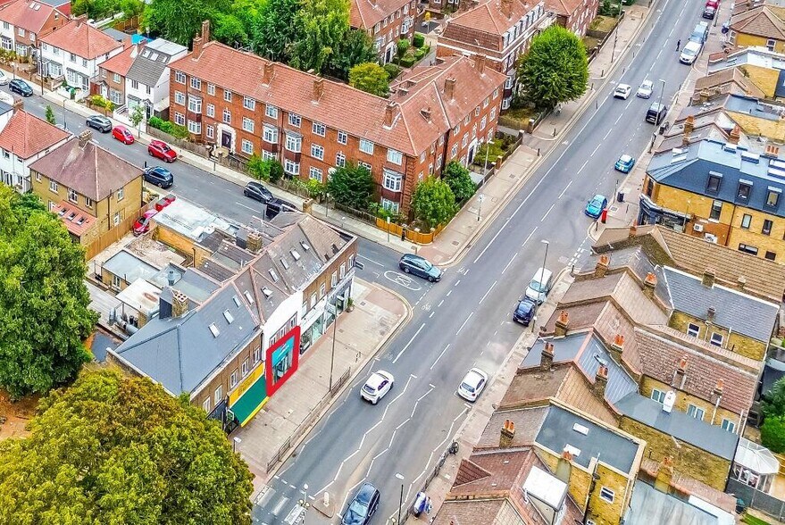 915 Garratt Ln, Londres à louer - Photo de l’immeuble – Image 3 sur 5