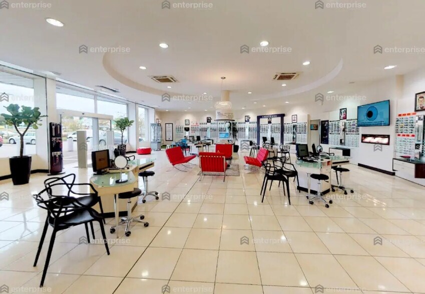 Local commercial dans Longueau à louer - Photo intérieure – Image 2 sur 5