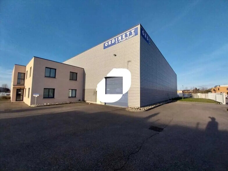 Bureau dans Colombier-Saugnieu à louer - Photo de l’immeuble – Image 2 sur 14