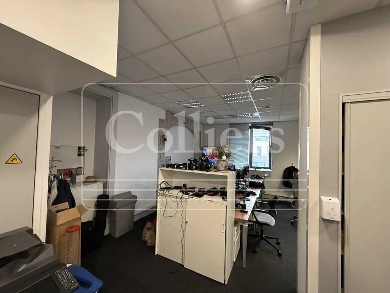 Bureau dans Marseille à louer - Photo de l’immeuble – Image 2 sur 2