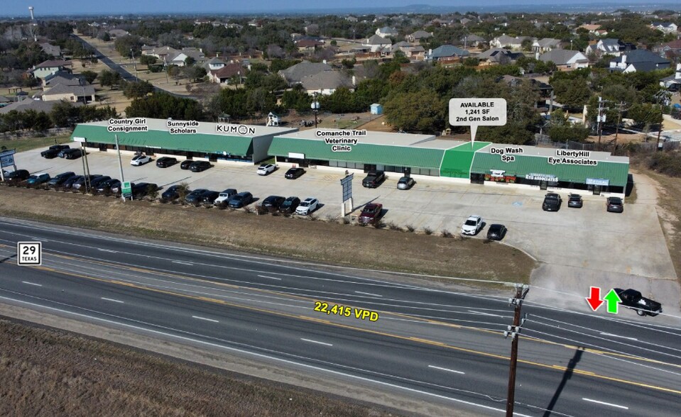 14370 W Hwy 29, Liberty Hill, TX à louer - Photo de l’immeuble – Image 3 sur 5