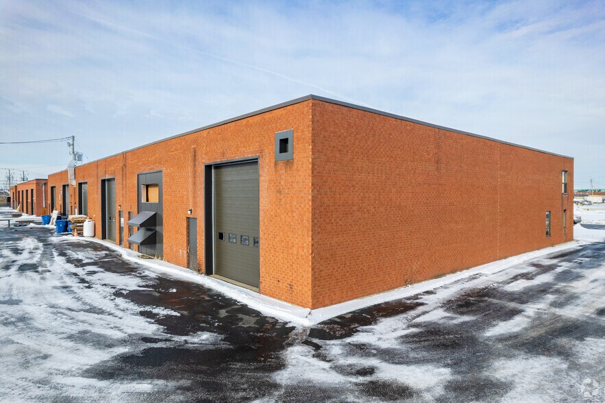 1390 Rue de Coulomb, Boucherville, QC à louer - Photo de l’immeuble – Image 3 sur 4