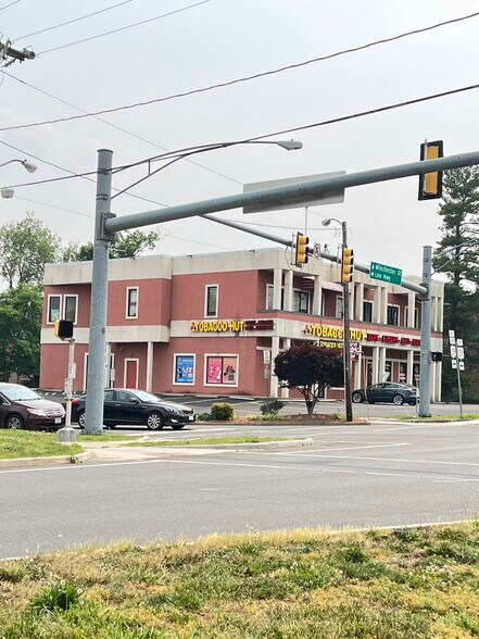 294 W Lee Hwy, Warrenton, VA à louer - Photo de l’immeuble – Image 2 sur 14