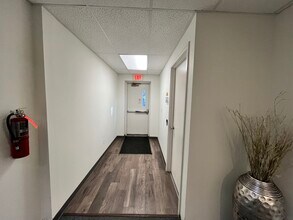 21 Willow Pond Way, Penfield, NY à louer Photo intérieure– Image 2 sur 6