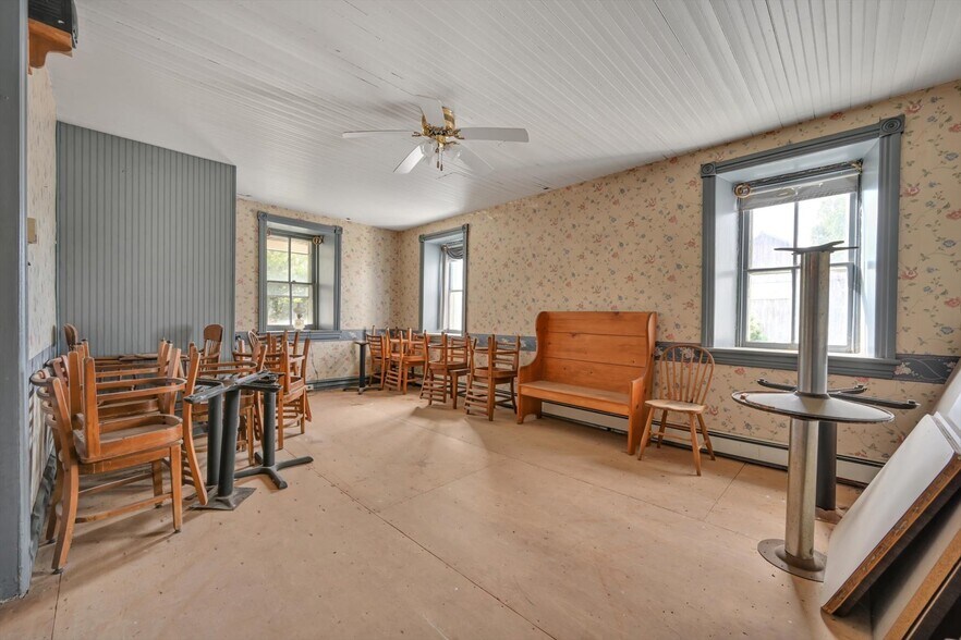 349 Huffs Church Rd, Mertztown, PA à vendre - Photo de l’immeuble – Image 3 sur 92