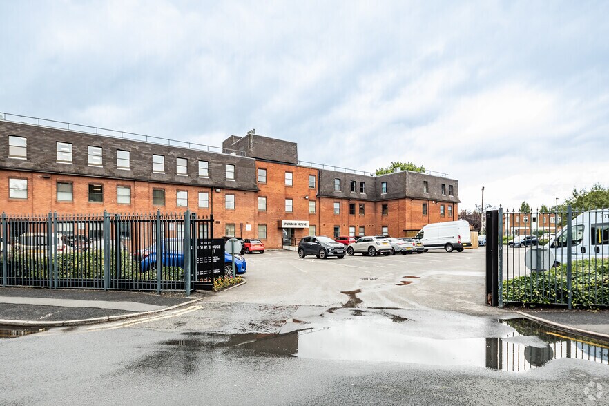 Palatine Rd, Manchester à louer - Photo de l’immeuble – Image 2 sur 8