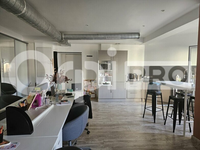 Bureau dans Bordeaux à louer - Photo intérieure – Image 3 sur 11