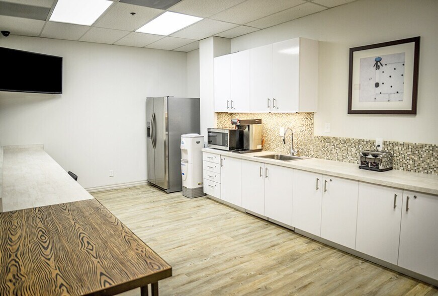 3655 Torrance Blvd, Torrance, CA à louer - Photo de l’immeuble – Image 3 sur 5