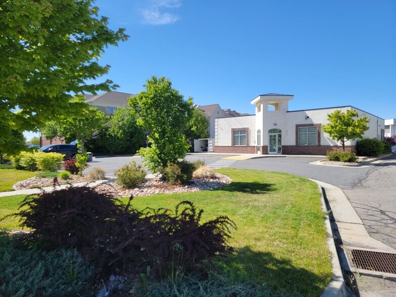 2110 W North Temple, Salt Lake City, UT à louer - Photo de l’immeuble – Image 2 sur 5