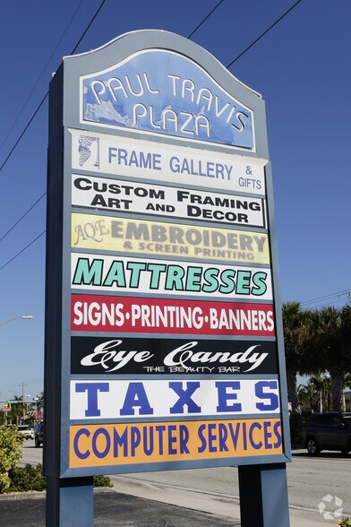 1830 Del Prado Blvd S, Cape Coral, FL à louer - Photo de l’immeuble – Image 3 sur 7