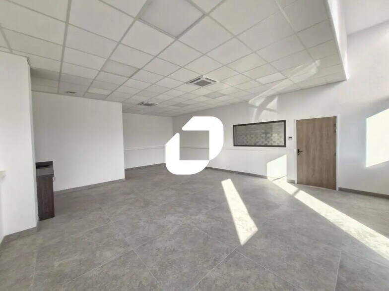 Bureau dans Serris à louer - Photo de l’immeuble – Image 3 sur 4