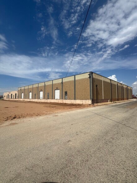 3605 Magnolia Ave, Lubbock, TX à louer - Photo de l’immeuble – Image 1 sur 1