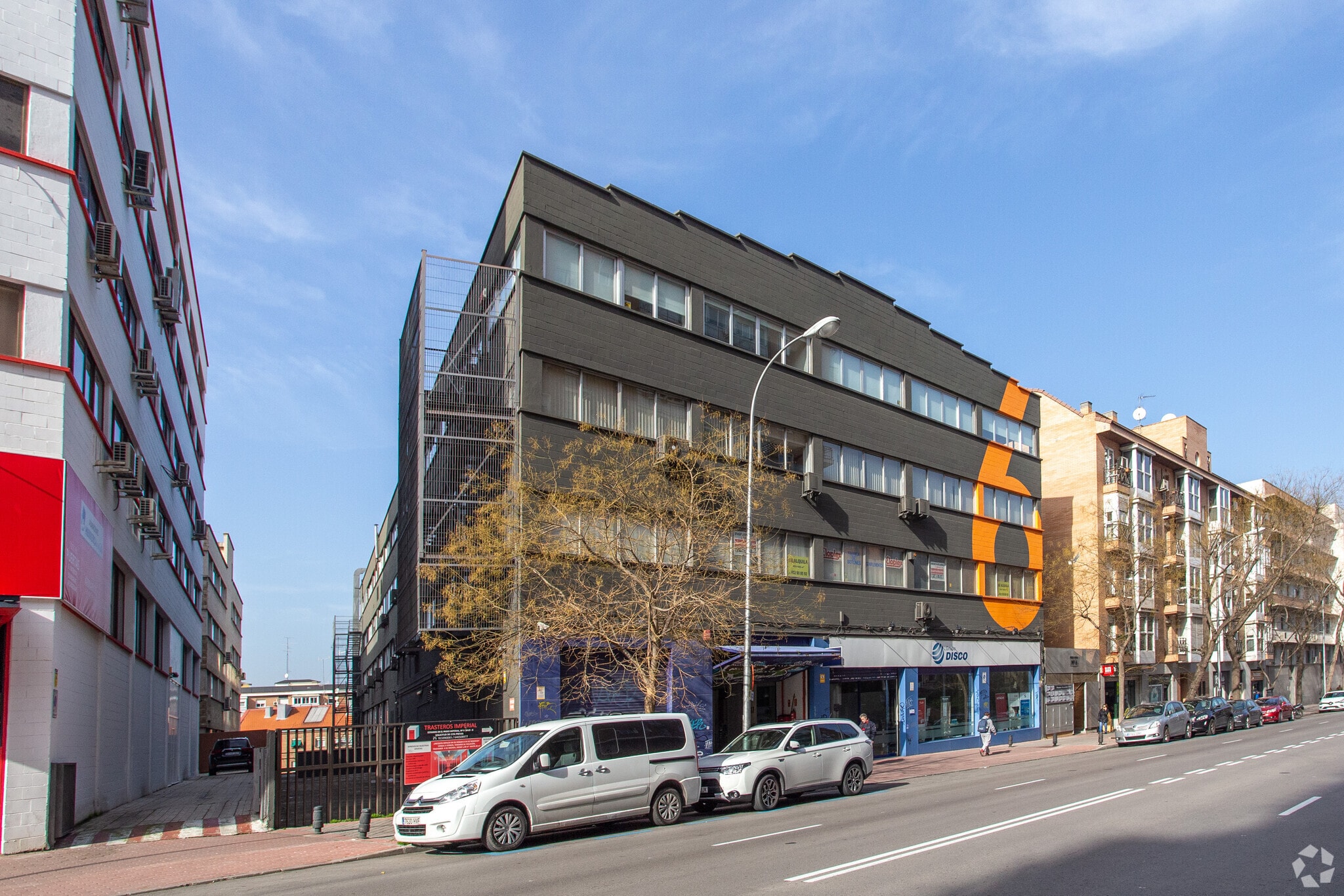 Local commercial dans Madrid, Madrid à louer Photo principale– Image 1 sur 9