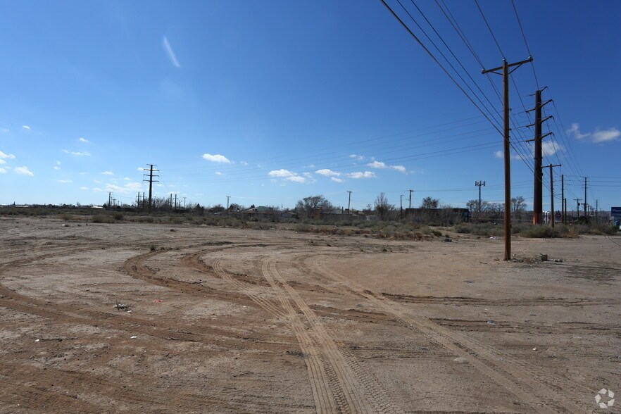 220 Airport Dr NW, Albuquerque, NM à vendre - Photo de l’immeuble – Image 2 sur 9