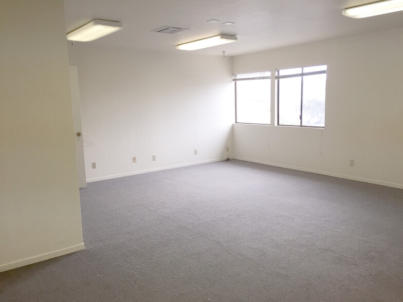 495 Elder Ave, Sand City, CA à louer - Photo intérieure – Image 2 sur 2