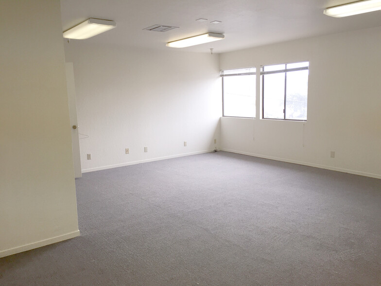 495 Elder Ave, Sand City, CA à louer - Photo intérieure – Image 2 sur 2