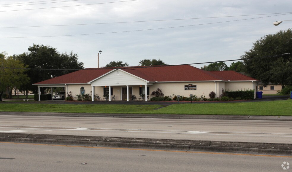 2701 Lee Blvd, Lehigh Acres, FL à vendre - Photo de l’immeuble – Image 2 sur 3