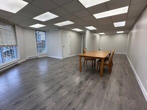 19510 55th Ave, Surrey, BC à louer Photo intérieure– Image 2 sur 4