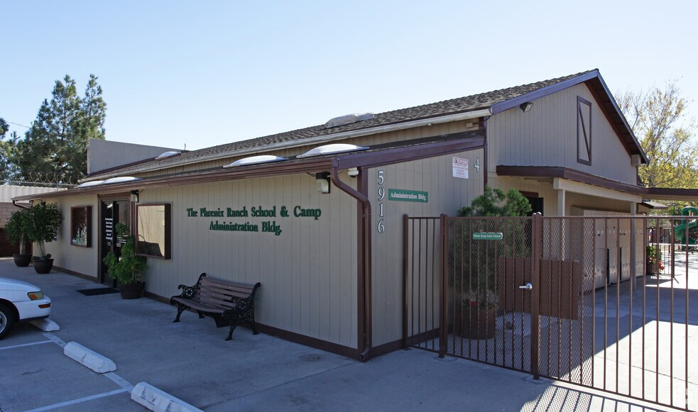 5916 E Los Angeles Ave, Simi Valley, CA à louer - Photo principale – Image 1 sur 32