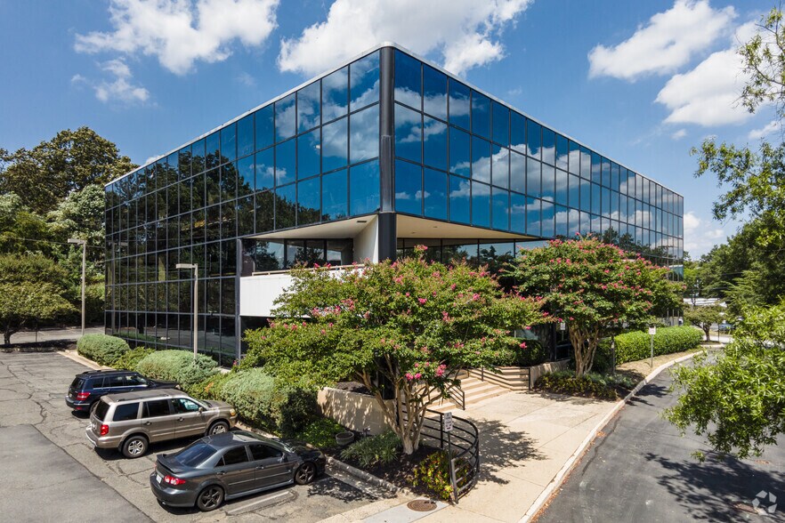 5350 Shawnee Rd, Alexandria, VA à vendre - Photo principale – Image 1 sur 91