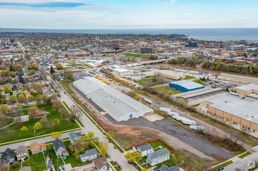 1213 Pennsylvania Ave, Sheboygan, WI à vendre - Aérien – Image 3 sur 7