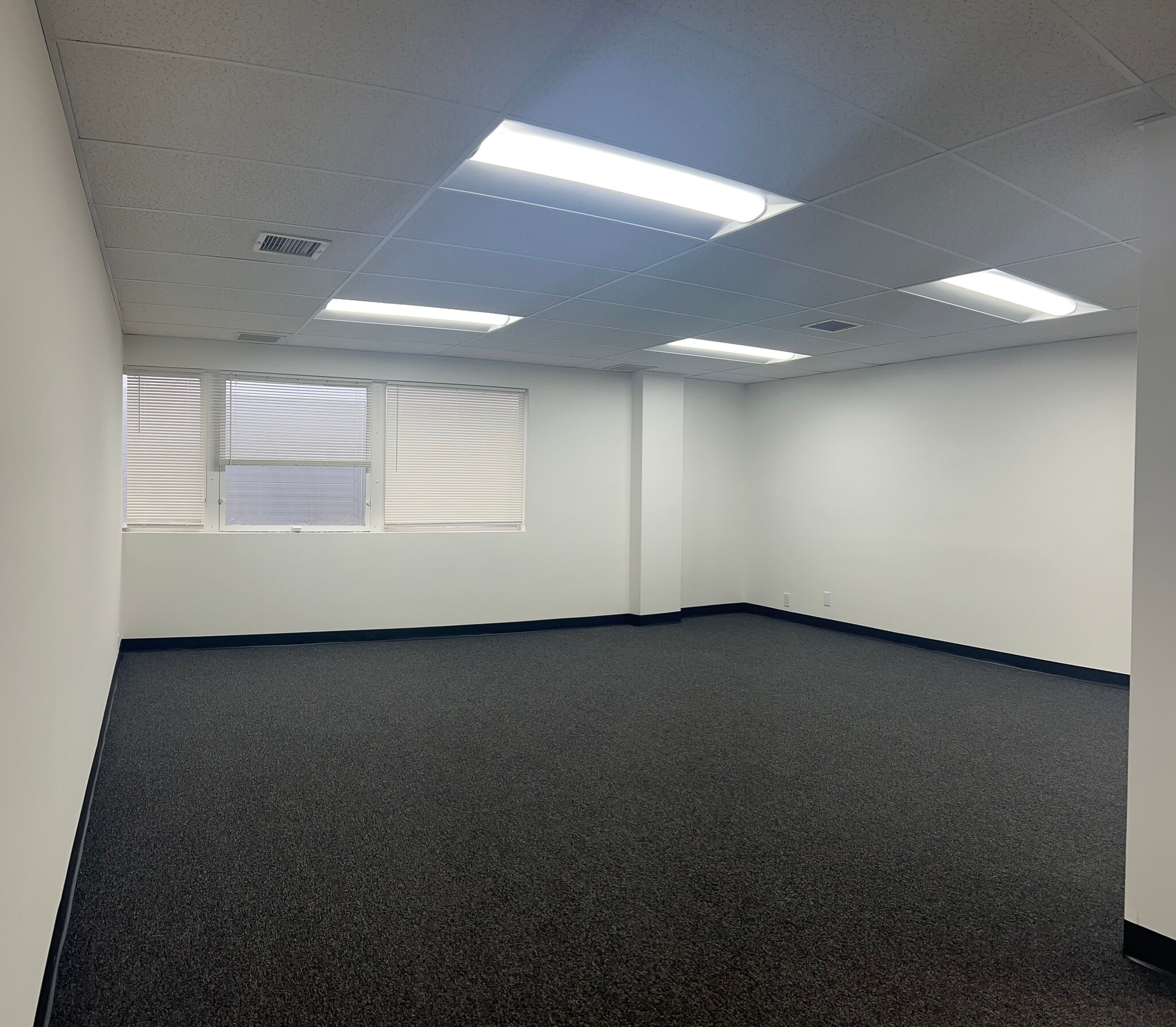 611 S Catalina St, Los Angeles, CA à louer Photo intérieure– Image 1 sur 2