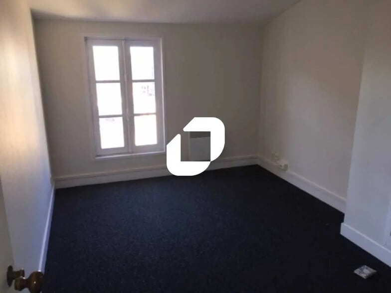 Bureau dans Bordeaux à vendre - Photo de l’immeuble – Image 2 sur 9