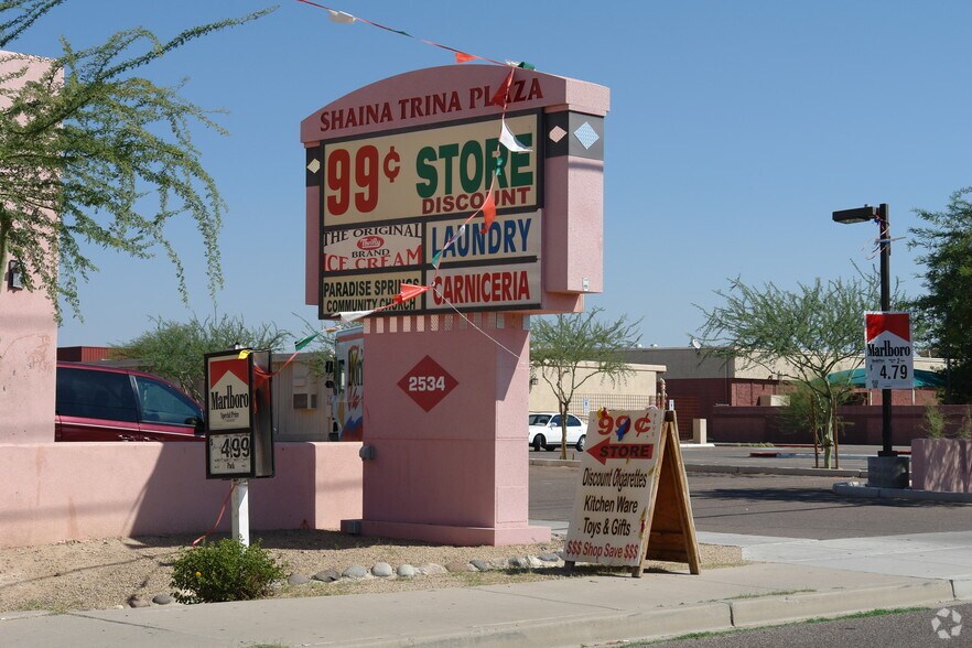 2534 E Greenway Rd, Phoenix, AZ à louer - Photo de l’immeuble – Image 3 sur 12