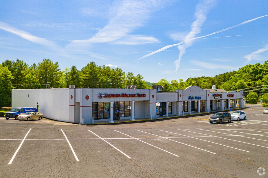744-766 N Lee Hwy, Lexington, VA à louer - Photo de l’immeuble – Image 3 sur 12