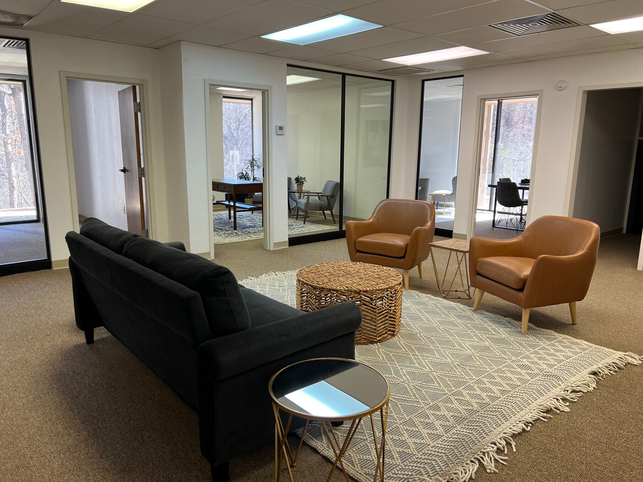 1603 E 19th St, Edmond, OK à louer Photo principale– Image 1 sur 36