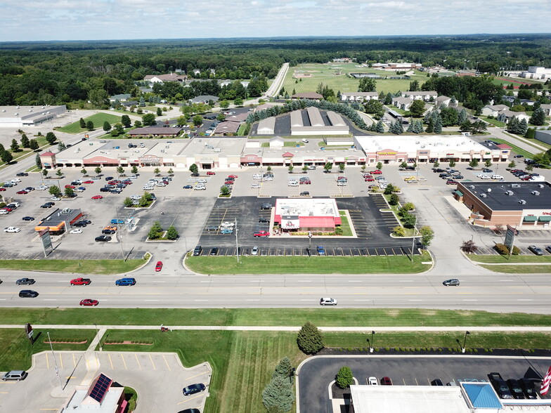 301 S Maplewood St, Greenville, MI à louer - Photo de l’immeuble – Image 3 sur 4
