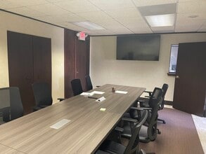 7071 ORCHARD LAKE Rd, West Bloomfield, MI à louer Photo intérieure– Image 1 sur 23