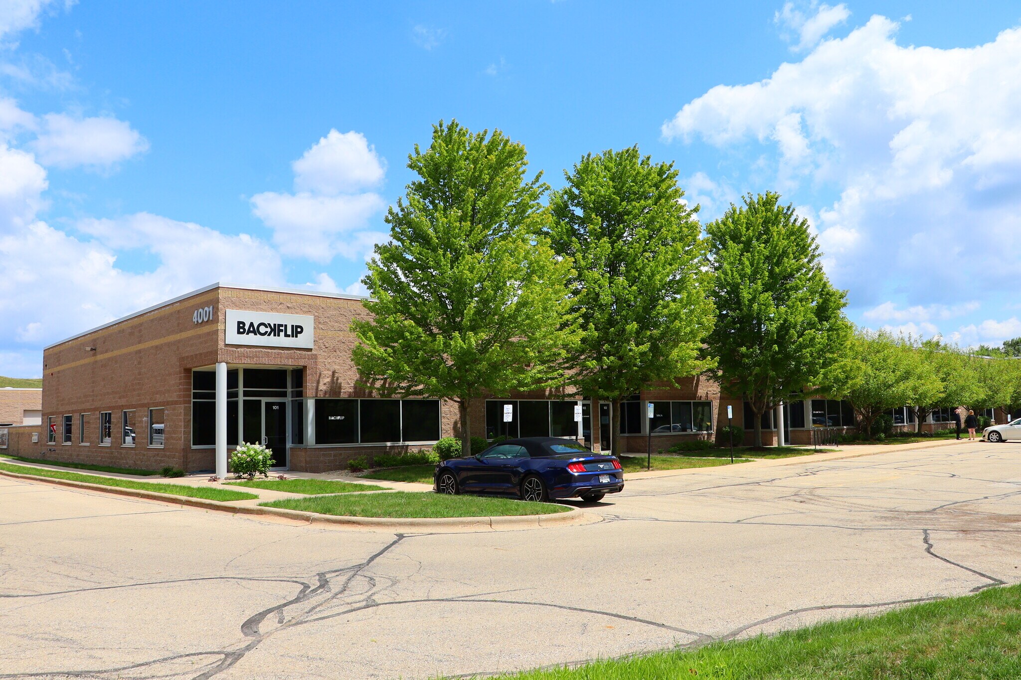4009 Felland Rd, Madison, WI à louer Photo de l’immeuble– Image 1 sur 13