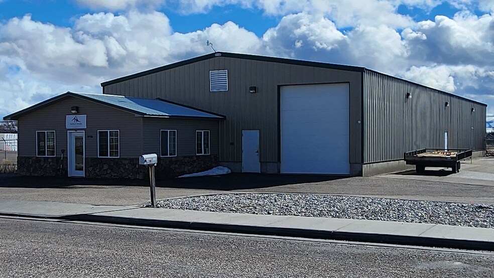 2788 E 14th N, Idaho Falls, ID à louer - Photo de l’immeuble – Image 1 sur 1
