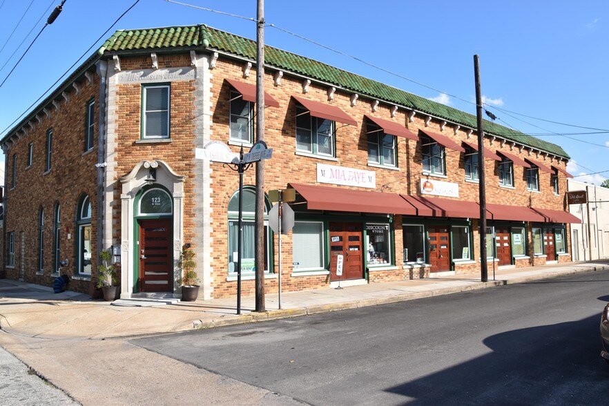 123 W Defee Ave, Baytown, TX à louer - Photo principale – Image 1 sur 9