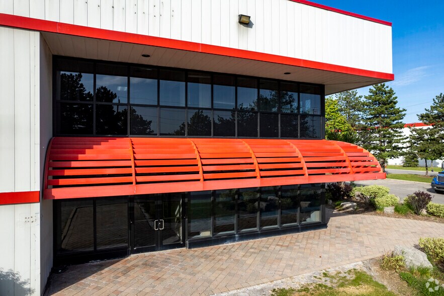 1 Woodslea Rd, Brampton, ON à louer - Photo de l’immeuble – Image 3 sur 3