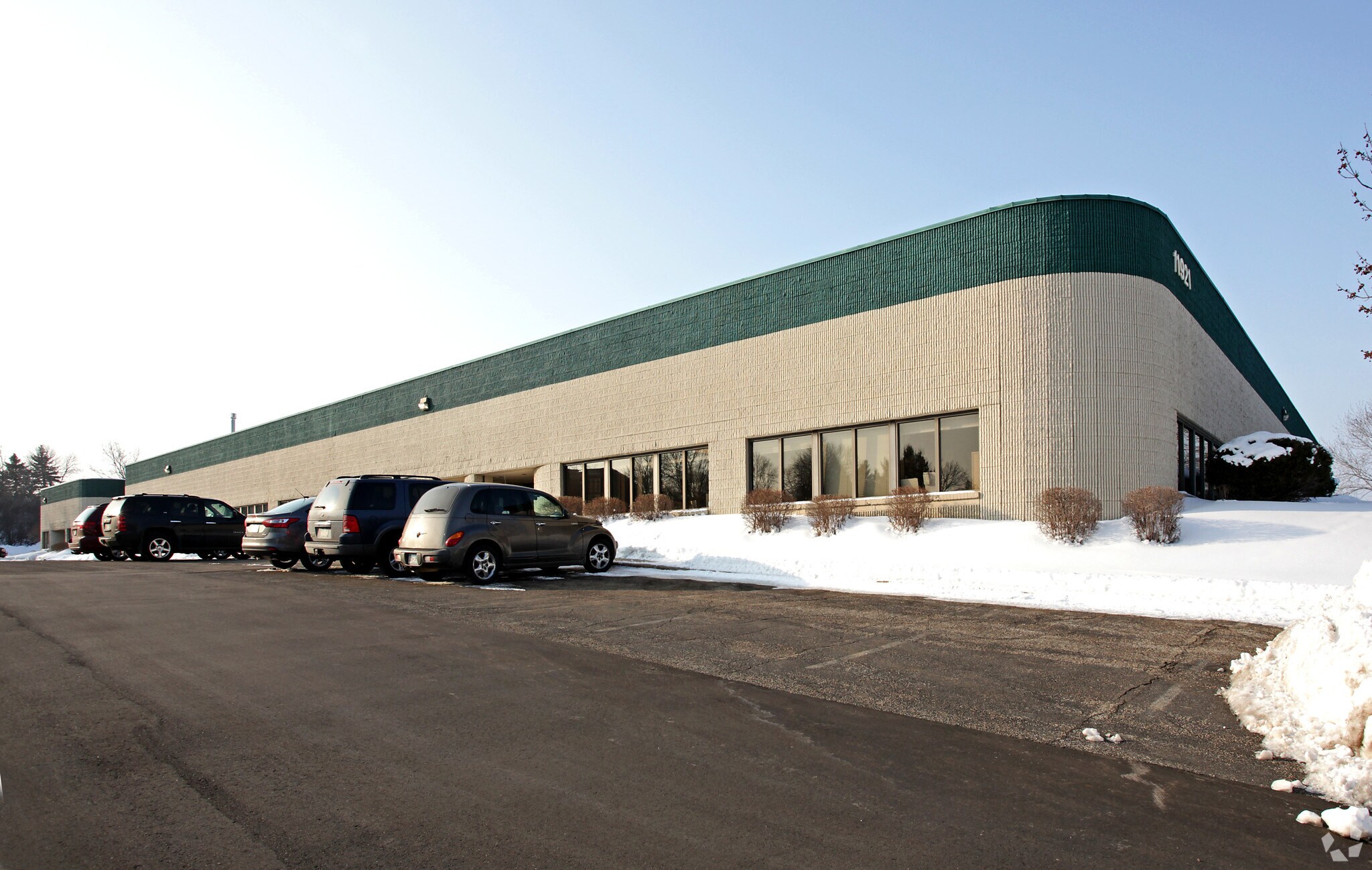 11921-11935 Portland Ave, Burnsville, MN à louer Photo principale– Image 1 sur 10
