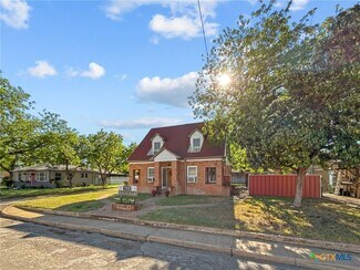 Plus de détails pour 202-206 S Clear St, San Saba, TX - Logement à vendre