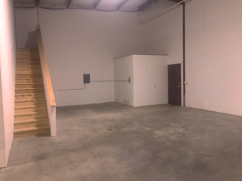 27071 Mueller Place, Sioux Falls, SD à louer - Photo de l’immeuble – Image 1 sur 12