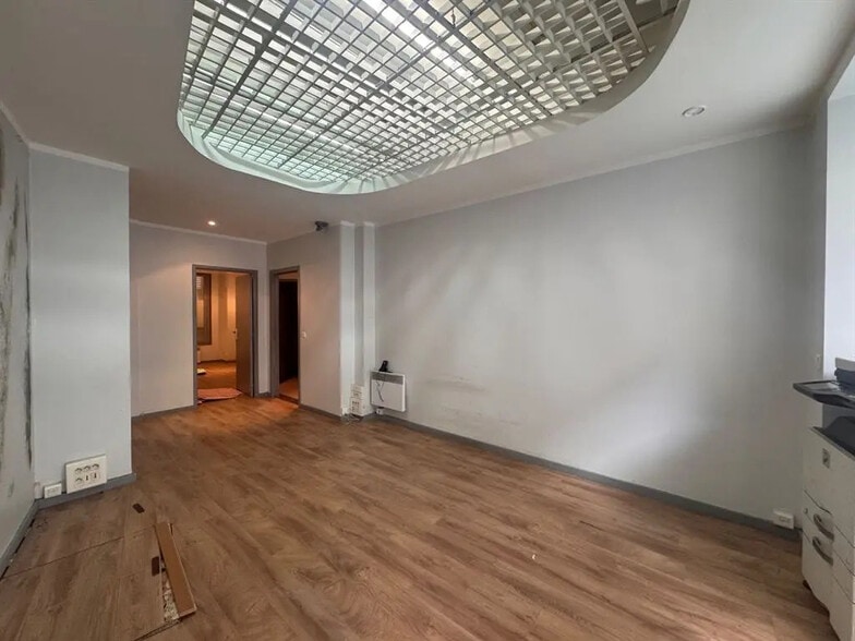 Local commercial dans Paris à louer - Photo intérieure – Image 3 sur 4