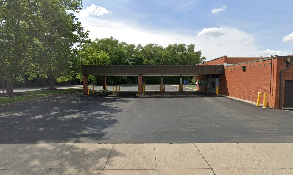 910 W Main St, Troy, OH à vendre - Photo de l’immeuble – Image 2 sur 2