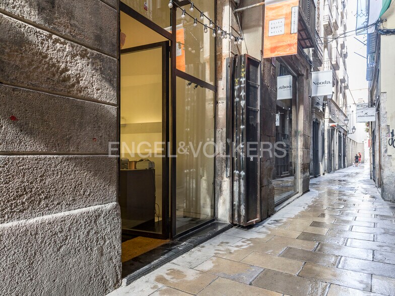 Local commercial dans Barcelone, Barcelona à louer - Photo de l’immeuble – Image 2 sur 7
